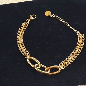 NWT trendy bracelet.